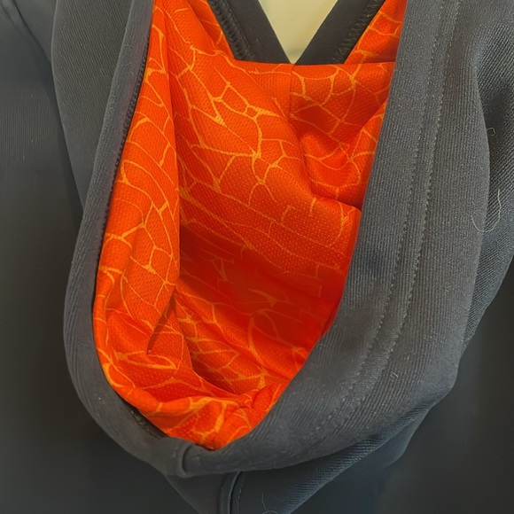 Gently worn official NFL Chicago Bears hoodie/kangaroo pocket, youth size 10-12 - Picture 3 of 5